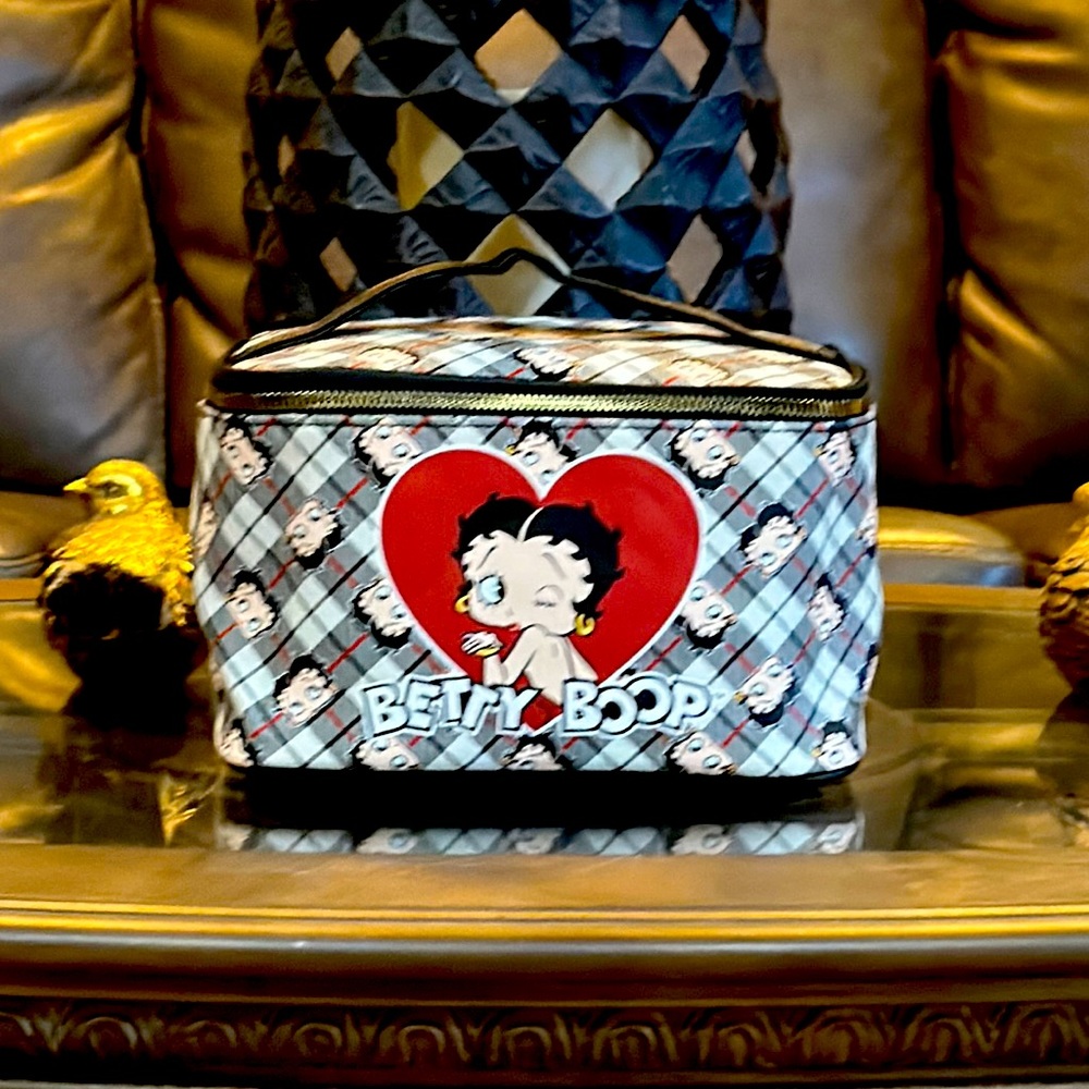 Betty Boop Large Cosmetic Bag